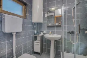 Apartamento de férias com varanda e ar-condicionado - Image 2