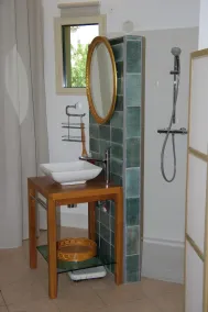 Vivienda unifamiliar climatizada de 60m2 con jardín. - Image 3