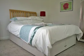 Tranquil Location with Exclusive HOT TUB -  1 bedroom  - Image 5