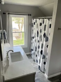 Hang out at The Hangar! Newly remodeled, beautiful home, fully furnished. - Image 3