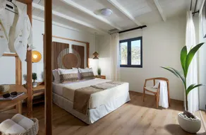 Paradis privé avec piscine chauffée et vue panoramique sur la mer à couper le souffle - Image 4