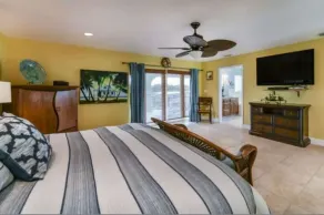 Stunning Keys home w/pool, jetted tub, elevator & more! - Image 5