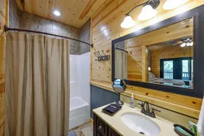 2 Master Suites, hot tub, fireplace, back deck, wrap around porch,  secluded  - Image 4