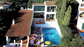 Fantastic seafront villa- stunning sea views, steps to beach, private pool, bar. - Image 4