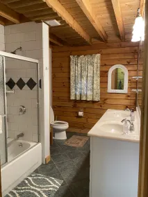 Avskilt Lyx Log Cabin på 40 hektar nära Tygart River & Lake - Image 4
