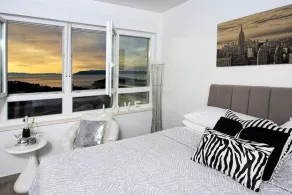 Luxury penthouse with jacuzzi, panoramic view - Image 5