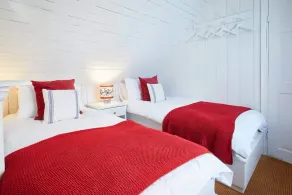Host & Stay - Gun Gutter House - Image 5