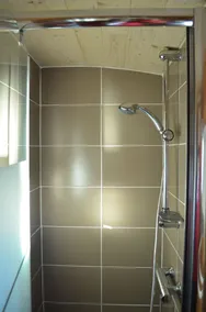 Toue cabanée spa - Image 2
