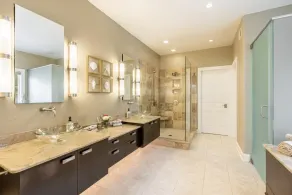 Insane luxury beachfront estate - complete with indoor pool, arcade and theater! - Image 3