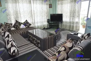 Green House 3 bedroom with balcony, double king-size bed - Image 5