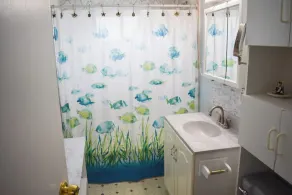 Duplex mit drei Schlafzimmern, weniger als 300 m vom gemeinsamen / privaten Strand entfernt - Image 2