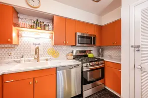 Lincoln Park 3BR Townhome • Rooftop • King Suite • Sleeps 10 - Image 4