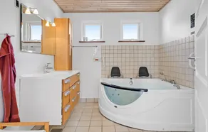 Beach Front Home In Ebeltoft With Sauna - Image 5