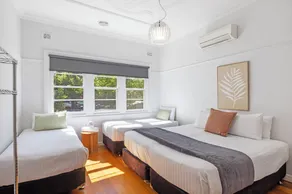 2Easy Apartments - Image 5