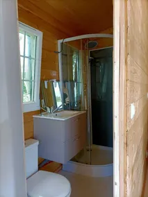 LAKESIDE COTTAGE - Image 2