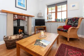 Cottage On Pier, Holy Loch Shore, Sea And Mountain Views, listed building 1830 - Image 2