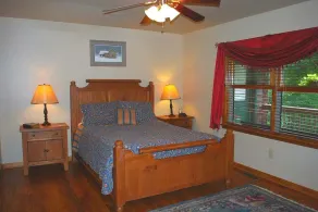 Country Elegance-5 Bedroom, River Access, Pet Friendly, Gameroom, Fireplace, WIFI, Smart TV's - Image 5