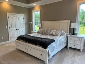 Elegant Countryside Modern Farmhouse - Image 4