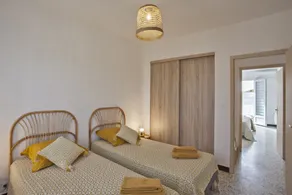 Location Avec VUE MER Dans UN Petit Immeuble - Image 5