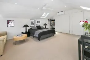 Triple Taille Loft + Private Ensuite & Breakfast - Image 4