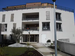 T2 avec sa grande terrasse de 15 m² ( limite Anglet ) - Image 5