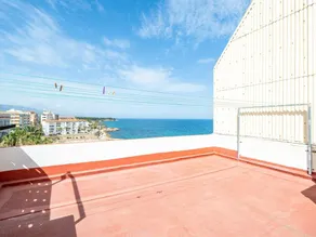 Au coeur du village avec vue mer et à 100m plage - Image 5