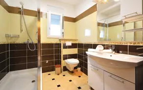 Gorgeous Home In Solin - Image 5