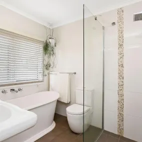 Comfort + privacy near magical Second Valley beach. Great for families. - Image 3