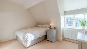 The Thatch House - Image 4