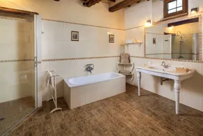 Villa Anna - Nine Bedroom Villa, Sleeps 18 - Image 3