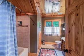 Luxury Lakefront Lake Nottely near Blueridge + renovated exterior for ‘26 - Image 4