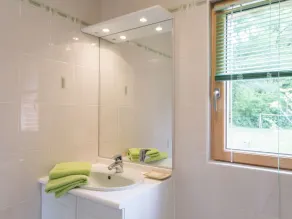 Cozy Forest Retreat near Nantes: Private Garden, Family-Friendly & Fully Equipped - Image 3