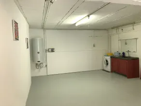 Casa 75m2 + ampla garagem, ar condicionado, confortável, localizado no centro de Cahors. - Image 2