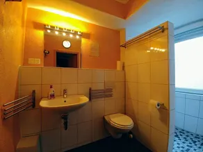 Holiday Apartment 'Gästehaus Koblenz' with Private Terrace and Wi-Fi - Image 2