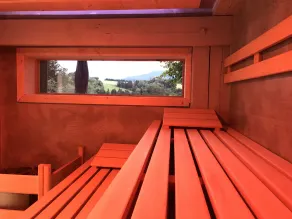 Holiday house with mountain views - Image 2
