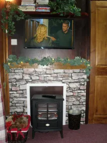'Pinelodge' - casa de vacaciones - LLANTRISANT - 12 millas de CARDIFF. - Image 2