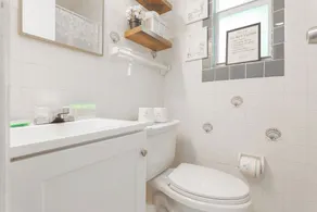 West Deco - Image 4