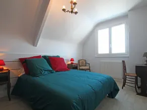 Spacious house in Yquelon with enclosed garden and internet, near Granville - Image 4