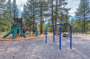 8 Abbot House er bekvemt beliggende tæt på Sunriver Village Mall. - Image 2