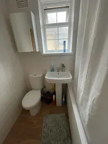 Wardown Place - Spacious 3 Bed House available for short term or long term Rental - Image 4