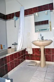 Großes Dorfhaus von 170 m2, mit Garten, für 7 bis 8 Personen - Image 3