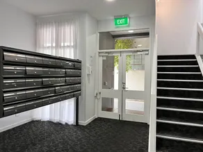 Ex hotel ensuite room at gouger st 431 - Image 3