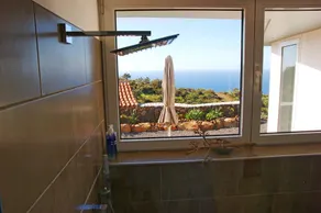 Außergewöhnliche Architekten-Villa mit traumhaften Meerblick und Infinity-Pool - Image 4