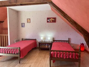 Country house with pets allowed in Nizerolles - Image 4