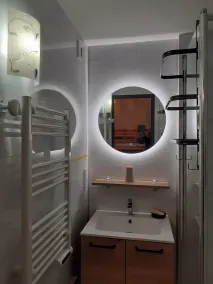 VAKKELIG 2-RUM LEJLIGHED + BALCONY med Plomb du Cantal udsigt: 4 til 6 personer - Image 2