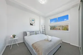 KozyGuru | Wentworthville | 2 Bed Cosy Apt - Image 3