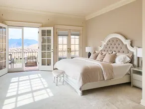 Chateau Wisteria - Luxury Villa with Theater, Garden & Panoramic Views - Image 3