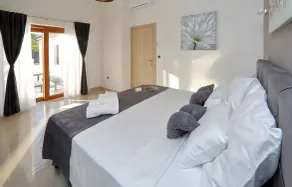 Stunning Home In Starigrad Paklenica - Image 4