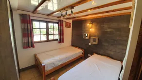 Chalet 'Le Chandeley' con terrazza privata, giardino privato e Wi-Fi - Image 5