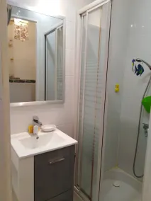Petite maison de 30m2 pour 2 personnes dans propriété privée avec piscine - Image 2